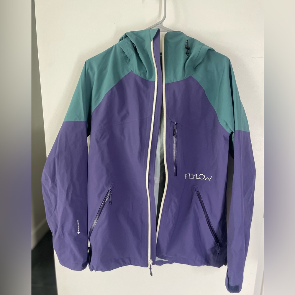 Brand New- Woman’s Flyflow Jacket